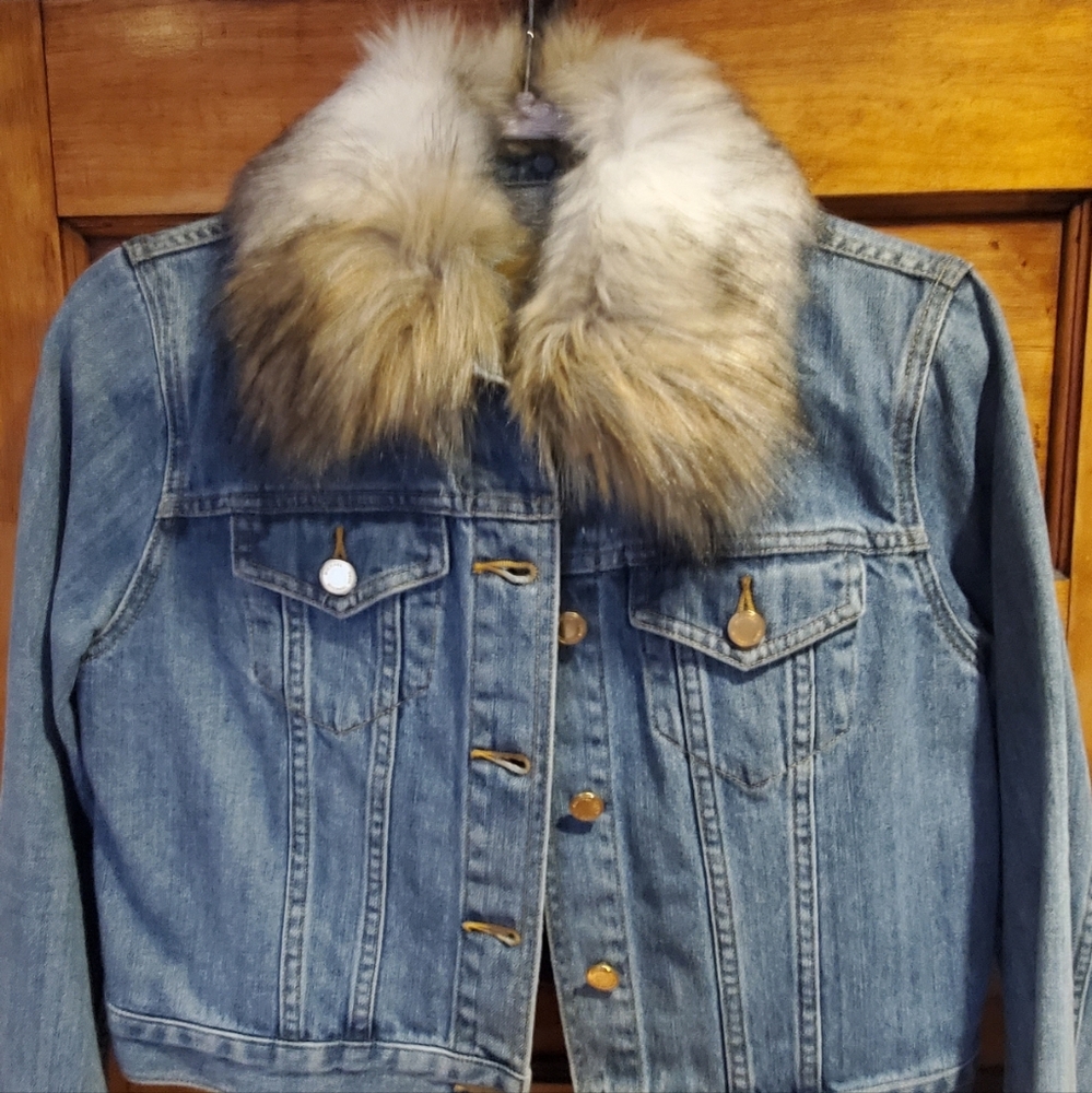 Micheal Kors Brand New With No Tag Jean Jacket  Faux Fur Collar Rrmovalable